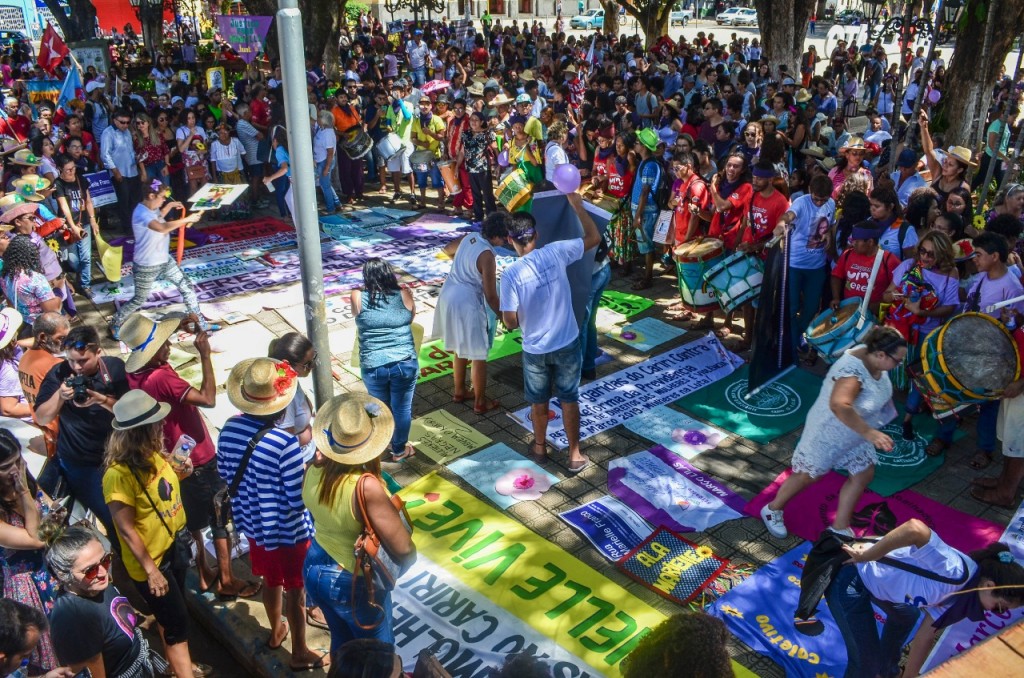 manifestação dia da mulher