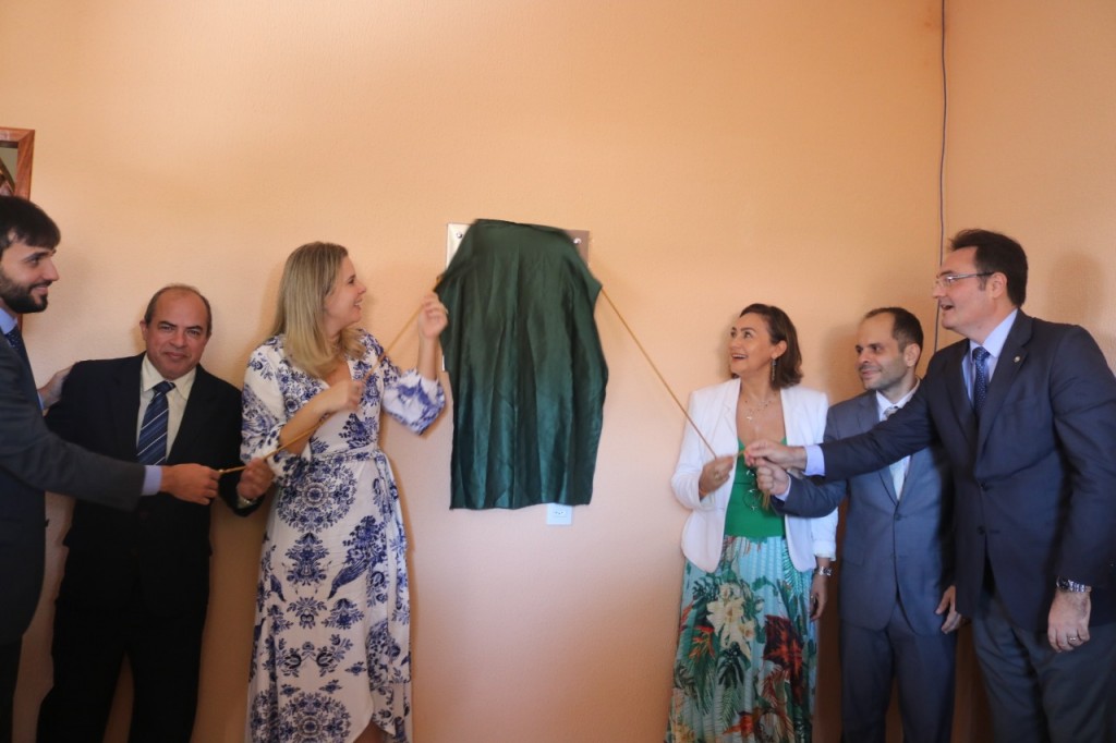 BAF603F4-9B5F-4298-BAC0-850966EBAFF7