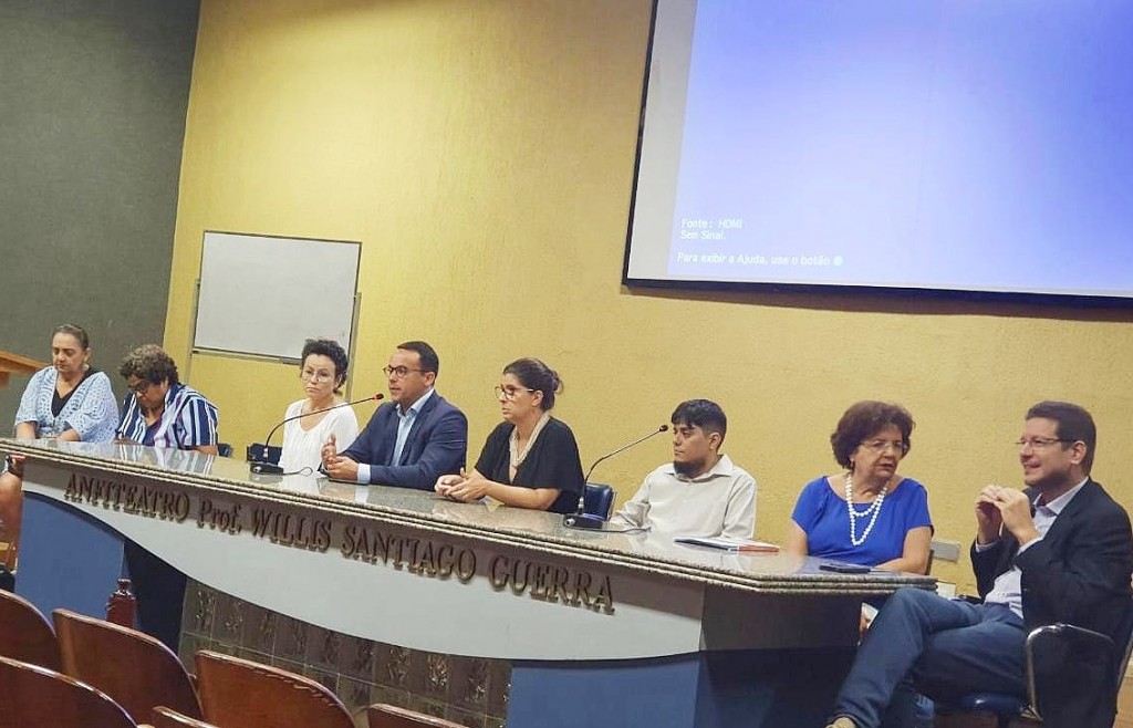 Seminário de Acolhimento Institucional e FamiliarIII