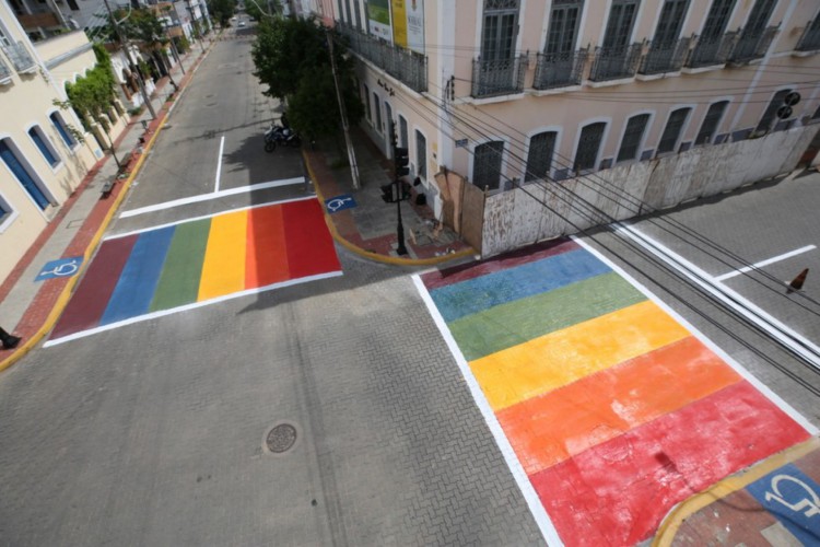 Defensoria propõe notícia crime contra assessor parlamentar por ato LGBTfóbico em Sobral