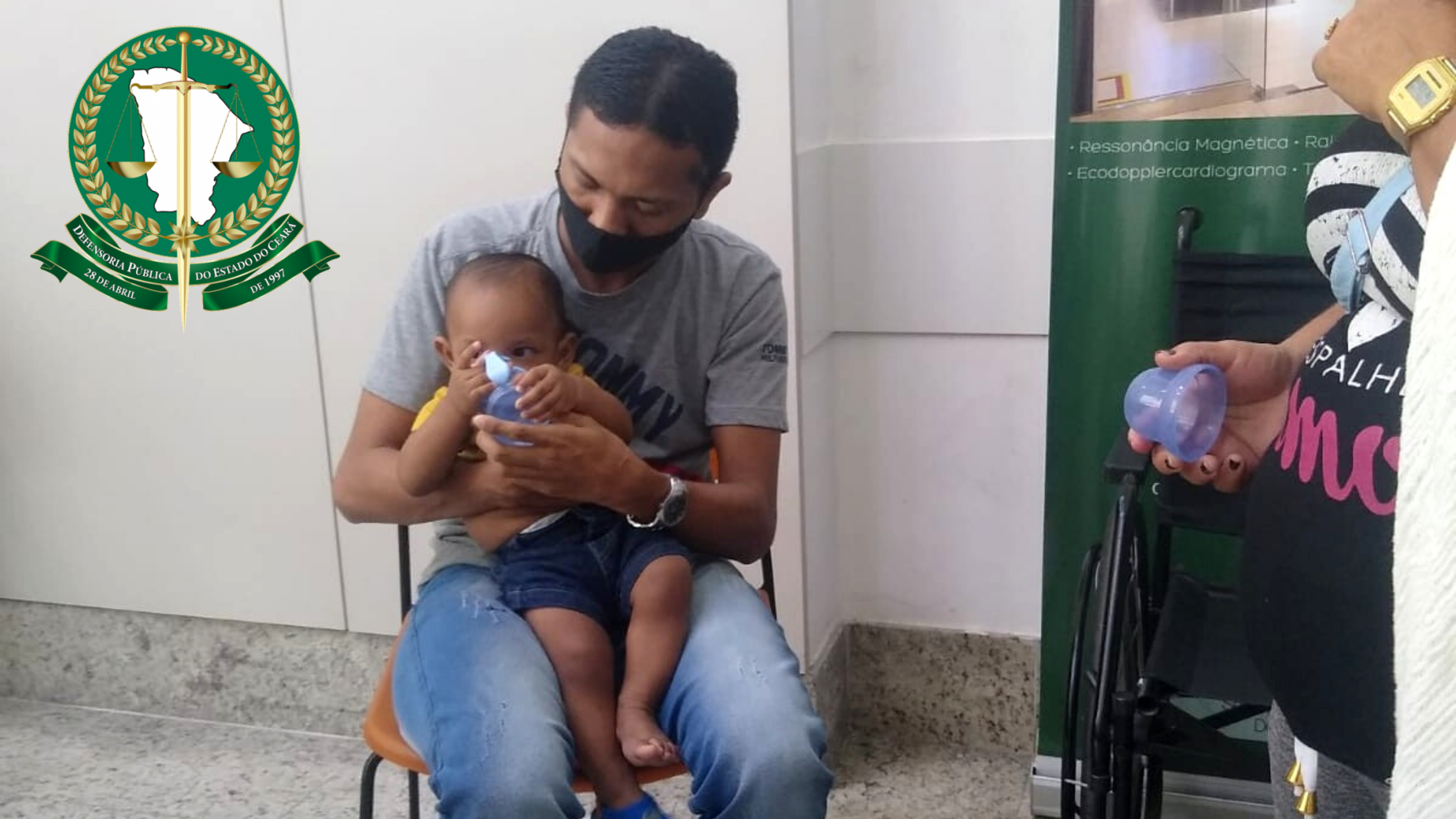 Pai viúvo faz exame para comprovar paternidade. Teste de DNA pode ser viabilizado pela Defensoria