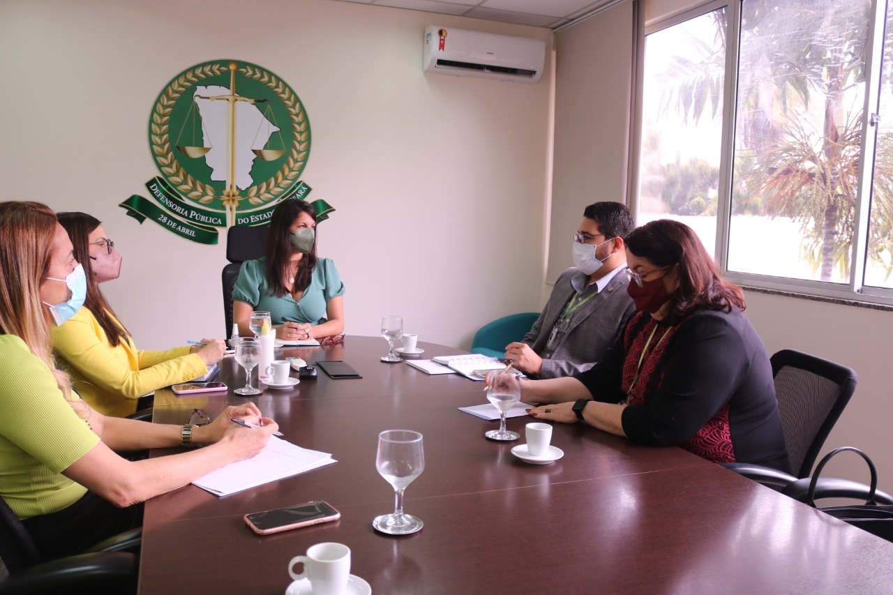 Defensoria e SEAS discutem atendimento e atenção aos jovens em conflito com a lei