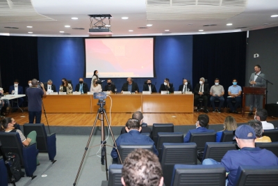 Defensoria Pública participa de audiência que debateu cobrança pela Enel de uso de poste por empresas provedoras de internet
