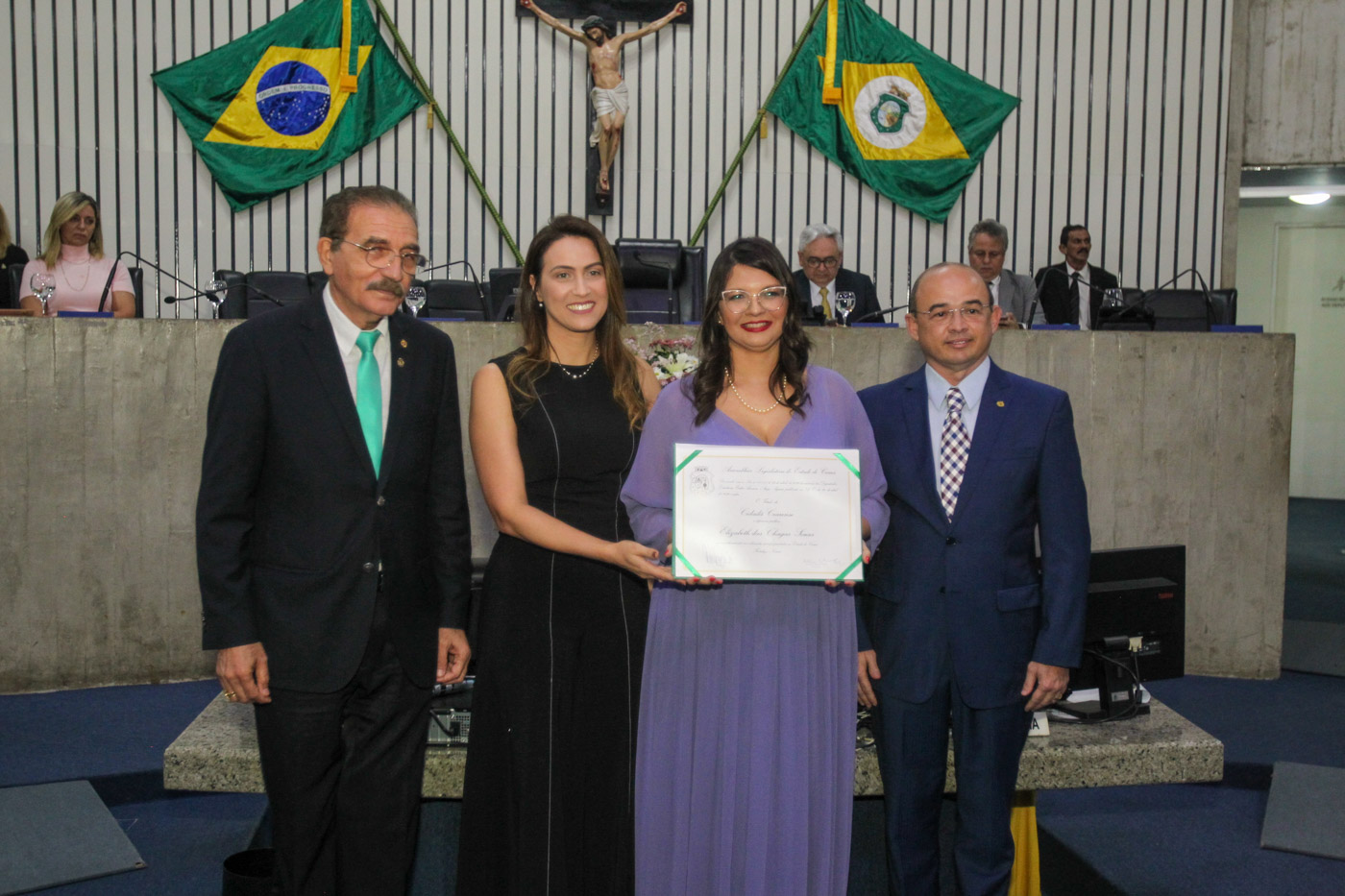 25 anos – Defensoria é destacada em Sessão Solene na ALCE. Elizabeth Chagas recebe título de cidadã cearense