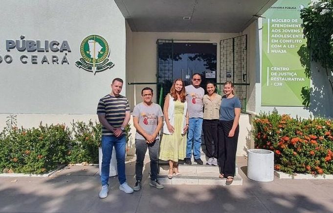 Centro de Justiça Restaurativa da Defensoria recebe visita de ONG alemã 