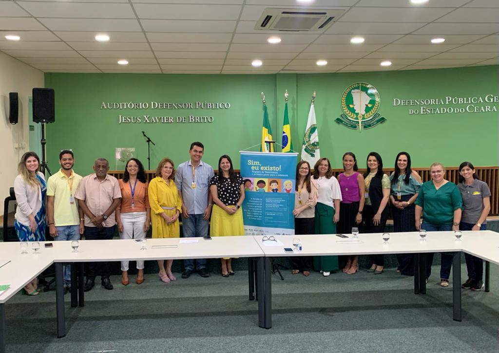 Defensoria formaliza parceria com Fundação da Criança e da Família Cidadã pela garantia do registro civil