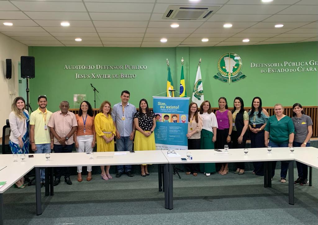 Defensoria formaliza parceria com Fundação da Criança e da Família Cidadã pela garantia do registro civil