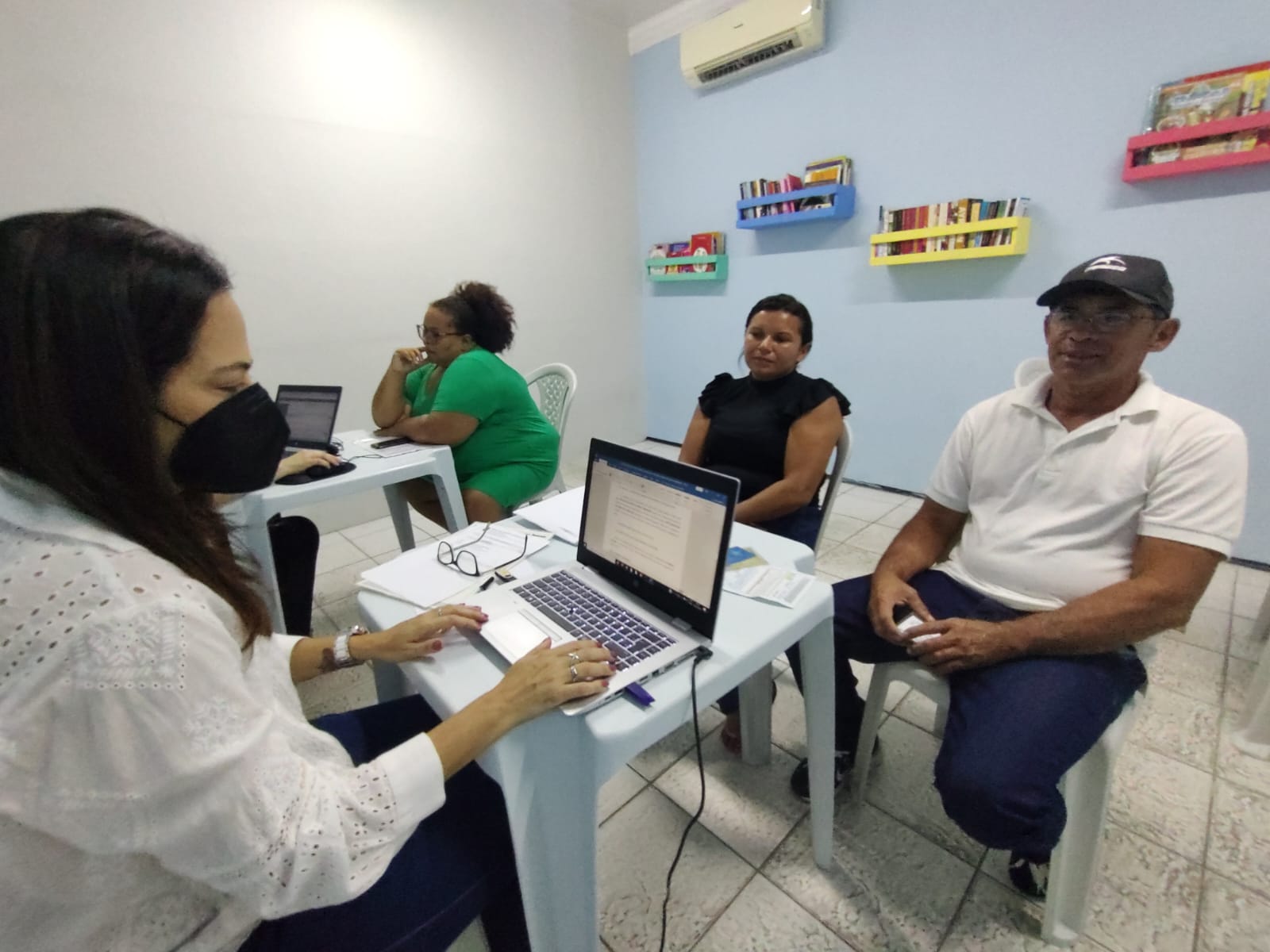 Defensoria em Movimento realiza manhã de atendimentos no conjunto Tancredo Neves, em Fortaleza