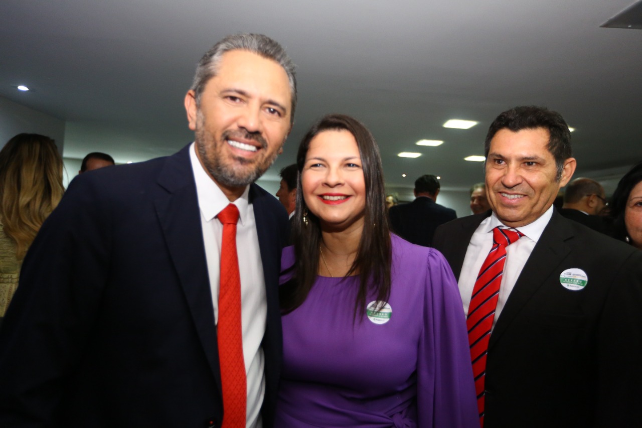 Defensoria prestigia posse de Elmano Freitas como governador do Ceará