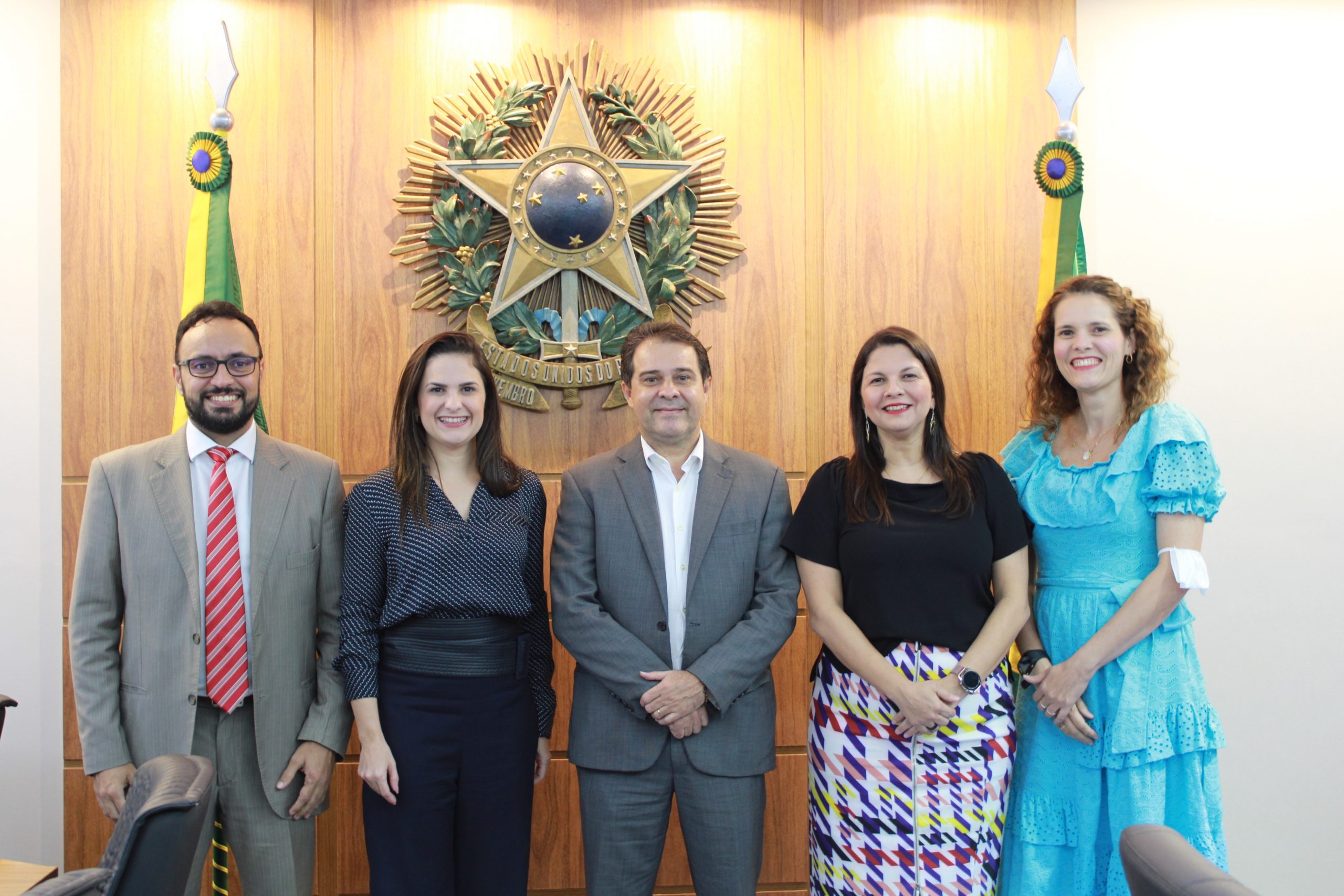 Reunião entre presidente da Alece e defensora geral destaca parceria entre as instituições