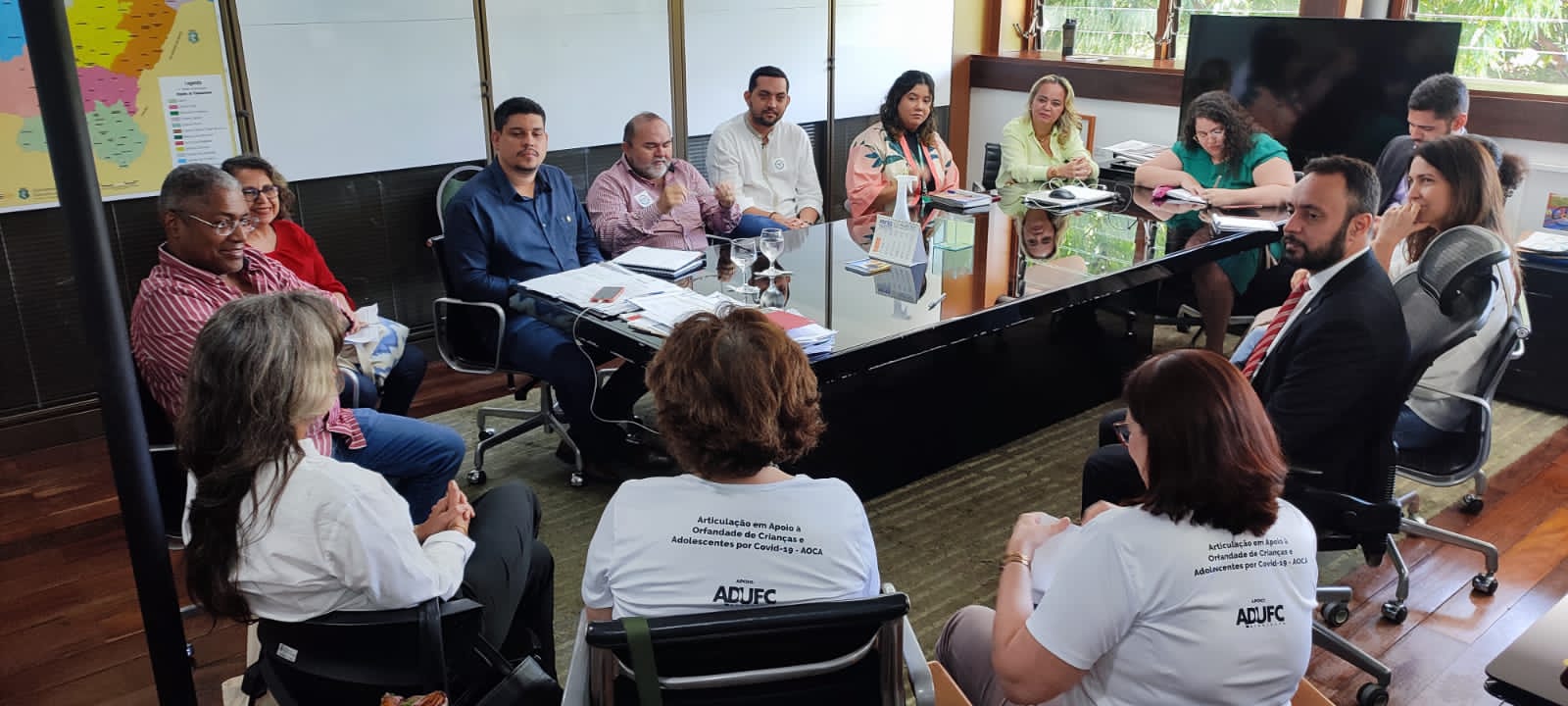 Defensoria integra reunião para debater efeitos da orfandade em crianças e adolescentes
