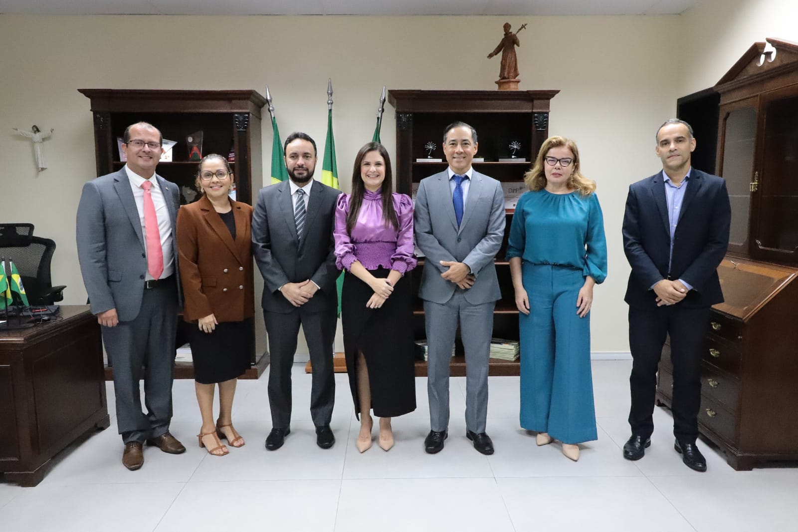 Defensoria Geral faz visita institucional ao novo procurador geral de justiça