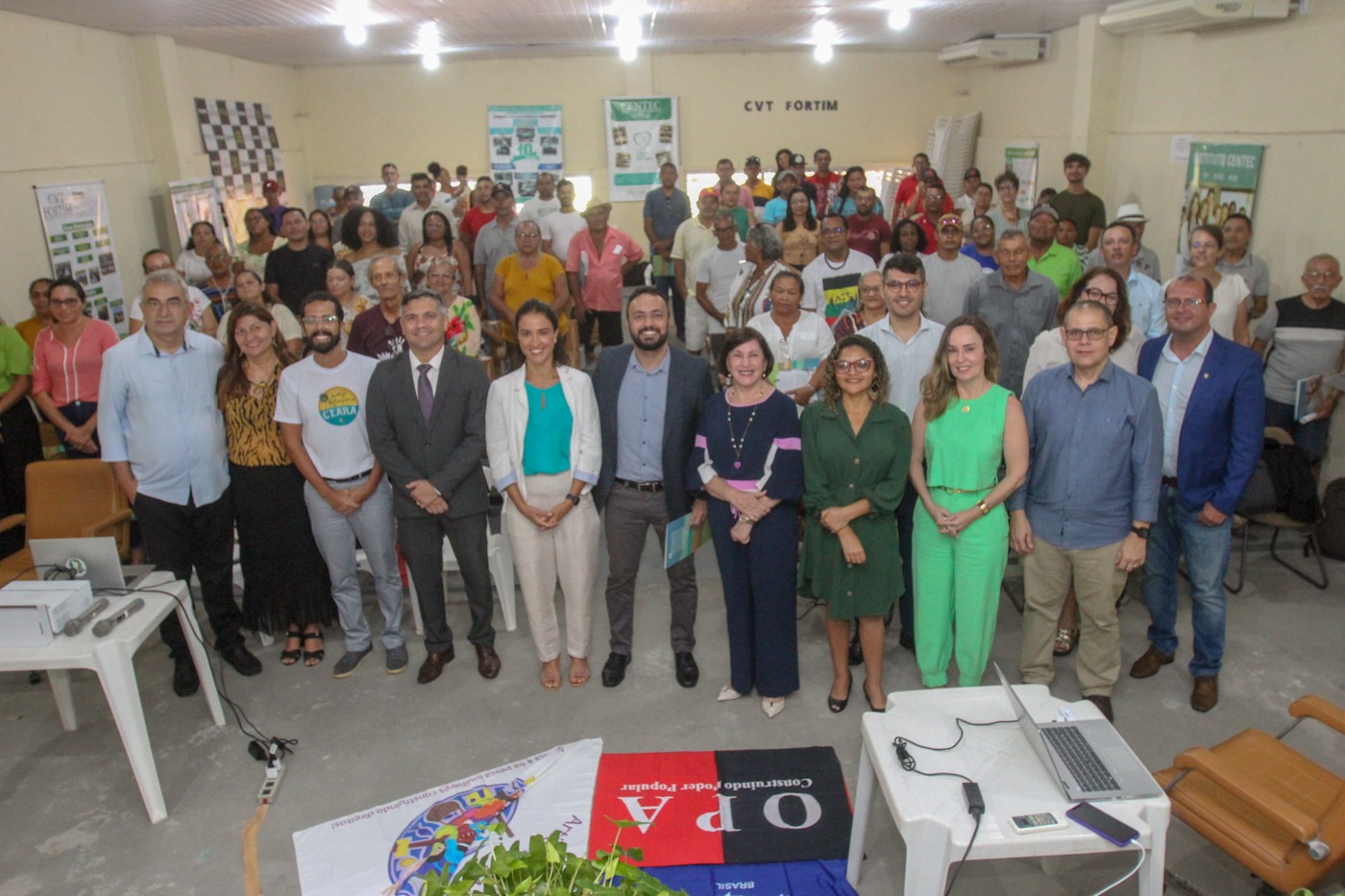 Moradores do litoral Leste e Vale do Jaguaribe debatem planejamento para a Defensoria Pública em audiência pública no município de Fortim