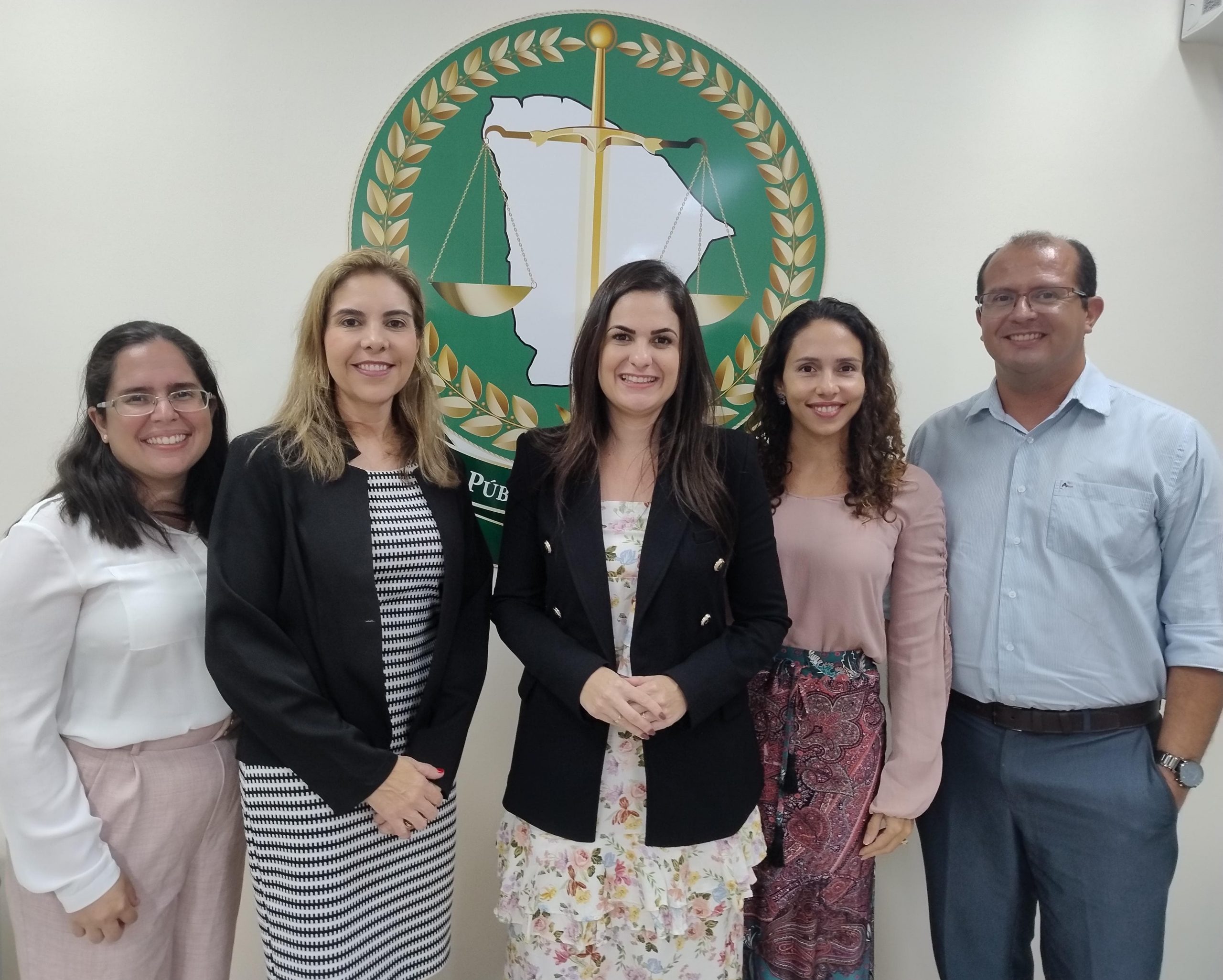 Ampliação de métodos consensuais de soluções de conflitos é discutida em reunião entre Defensoria e TJCE