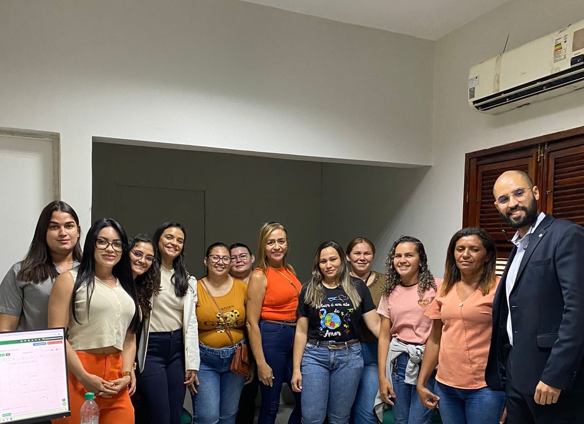 Defensoria realiza reunião com grupo de mães de crianças e jovens com neurodivergência em Icó