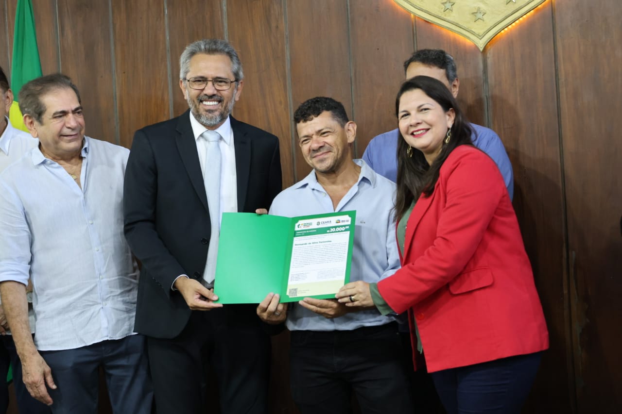 Defensoria participa de anúncio do programa Entrada Moradia Ceará