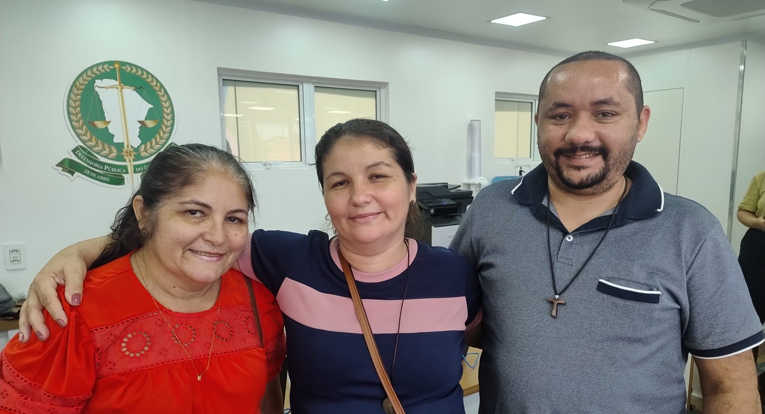 Famílias superam tragédias e lutam para garantir direitos da orfandade; histórias se cruzam no mutirão Abraçar