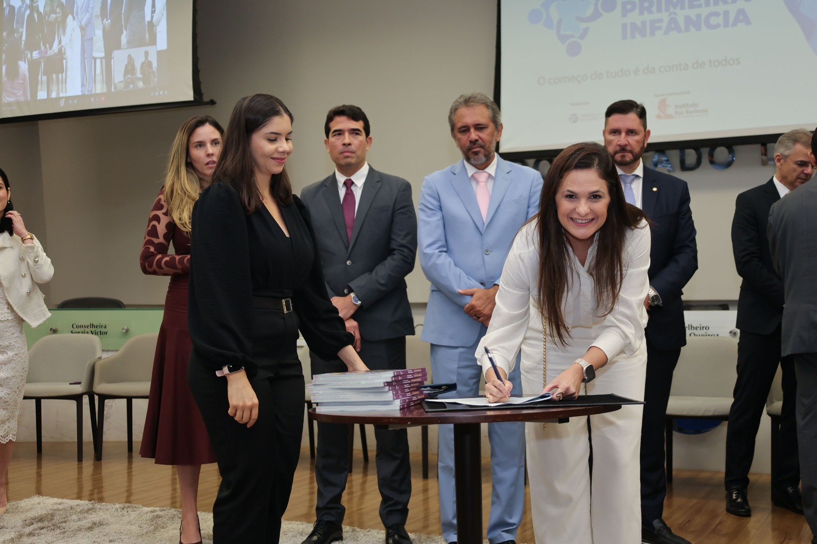 Defensoria Pública assina Pacto pela Primeira Infância do TCE