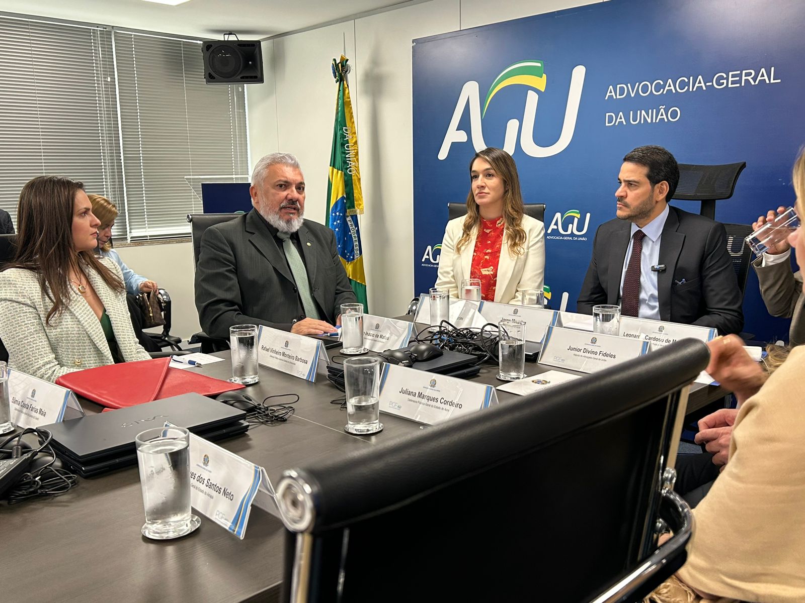 Defensoria articula com AGU frente nacional para proteger aposentados e pensionistas vítimas de fraudes