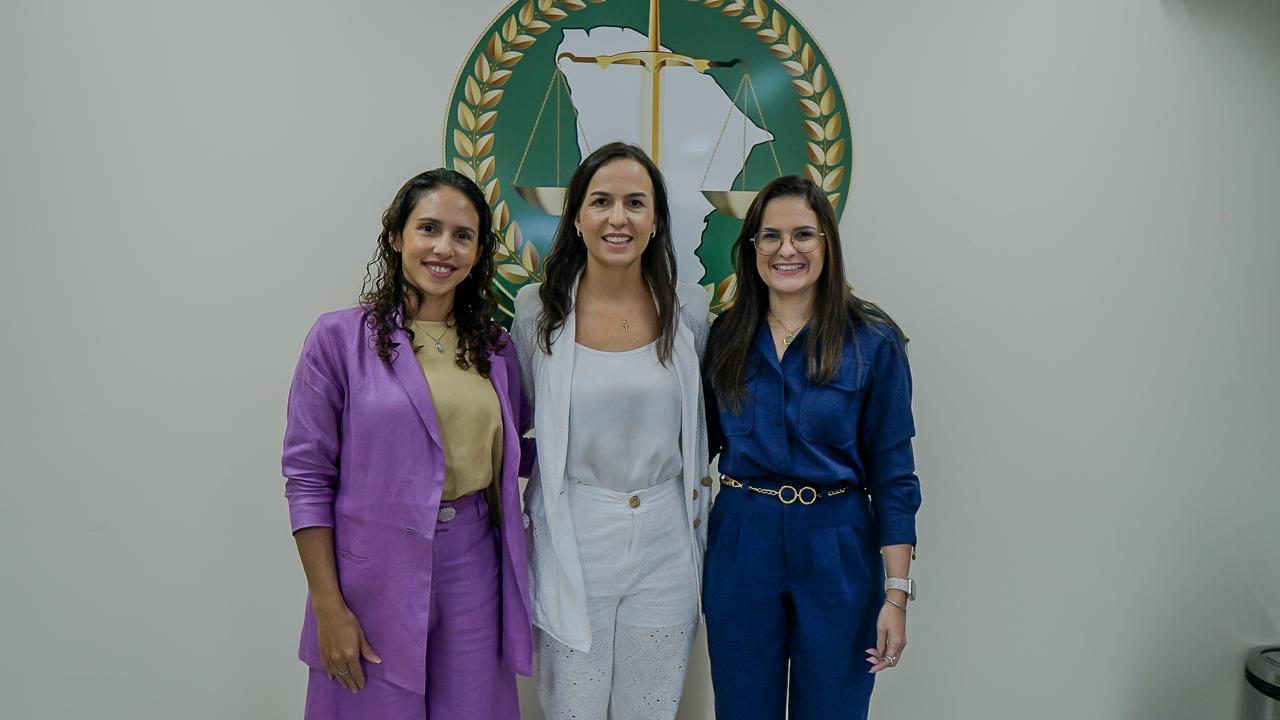 Defensoria e primeira-dama Lia Freitas discutem parceria no Programa Ceará Sem Fome