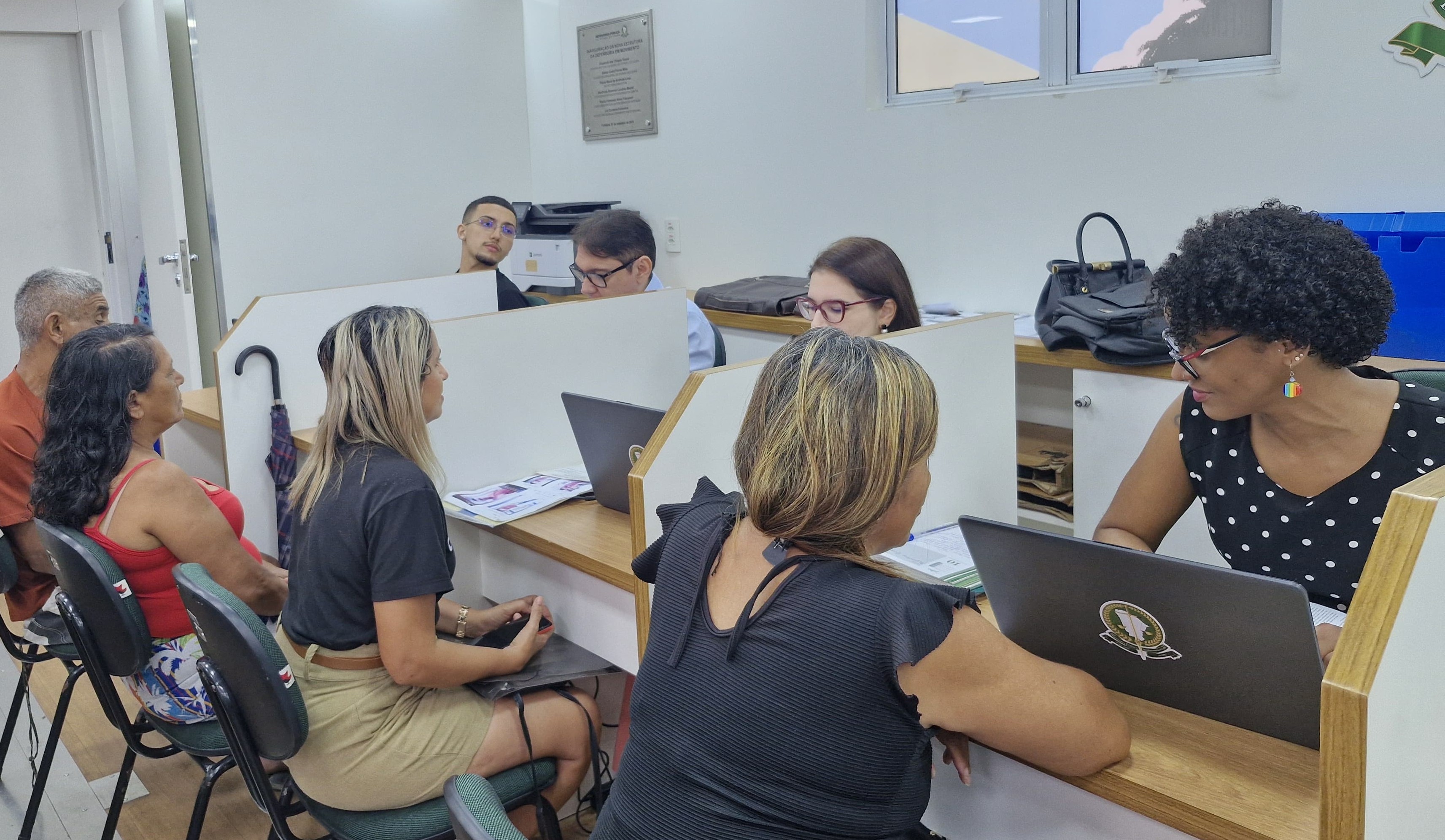 Defensoria em Movimento atende mais de 120 pessoas no bairro Carlito Pamplona