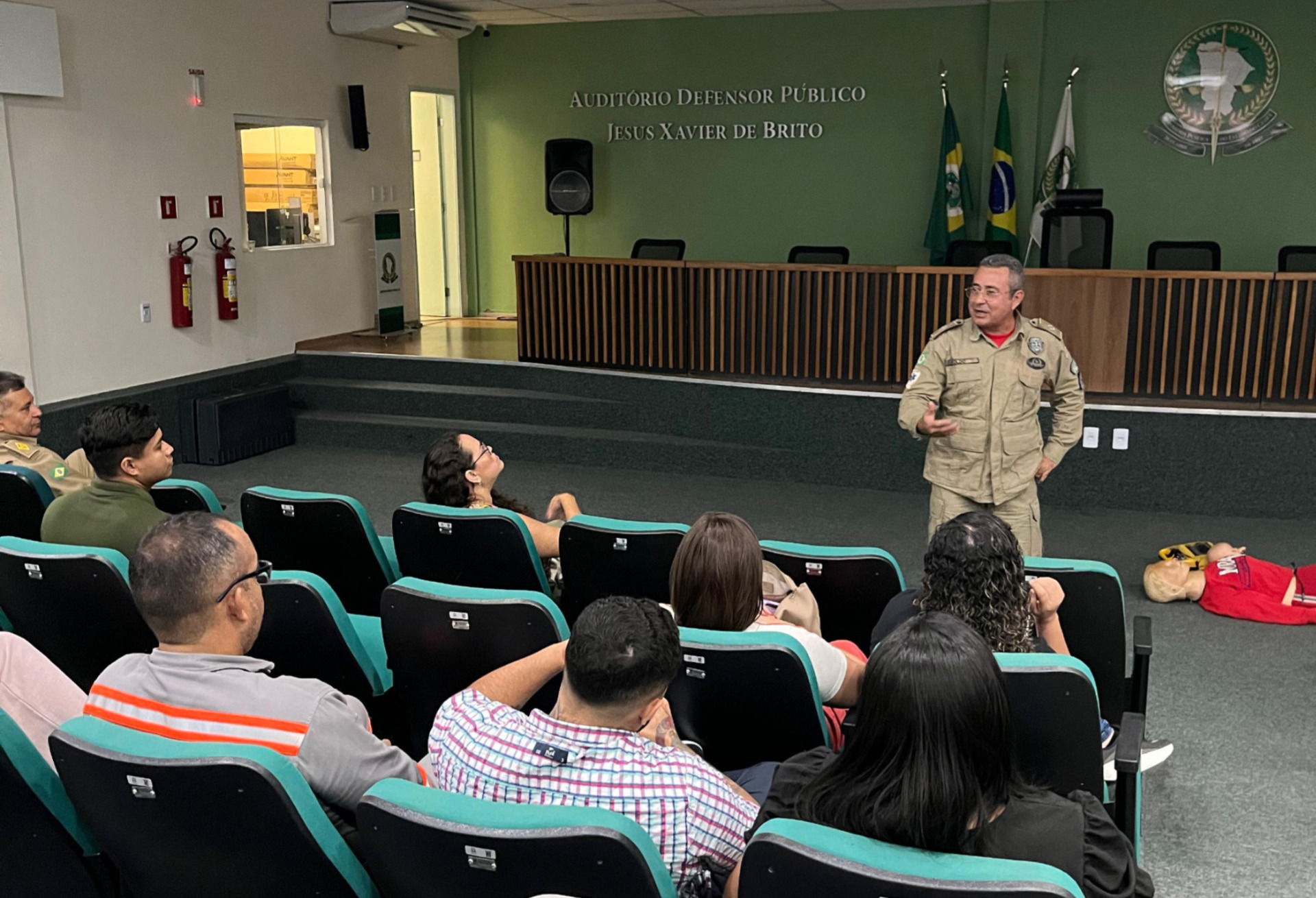 DPCE capacita primeira brigada contra incêndio em parceria com Corpo de Bombeiros
