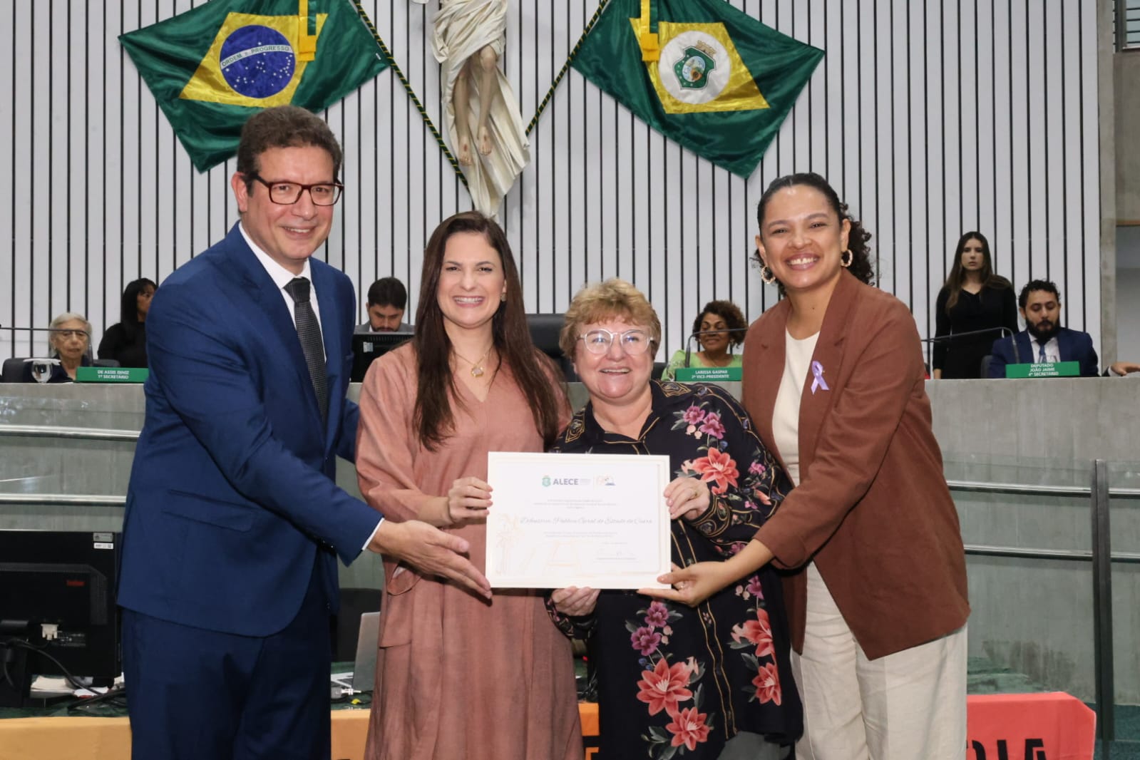 Defensoria recebe homenagem durante sessão solene que celebrou 25 anos do Escritório Frei Tito