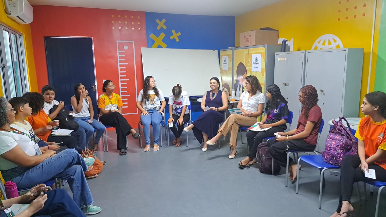 Minha Escola Ensina Direitos discute saúde mental em 14 escolas, durante o Setembro Amarelo
