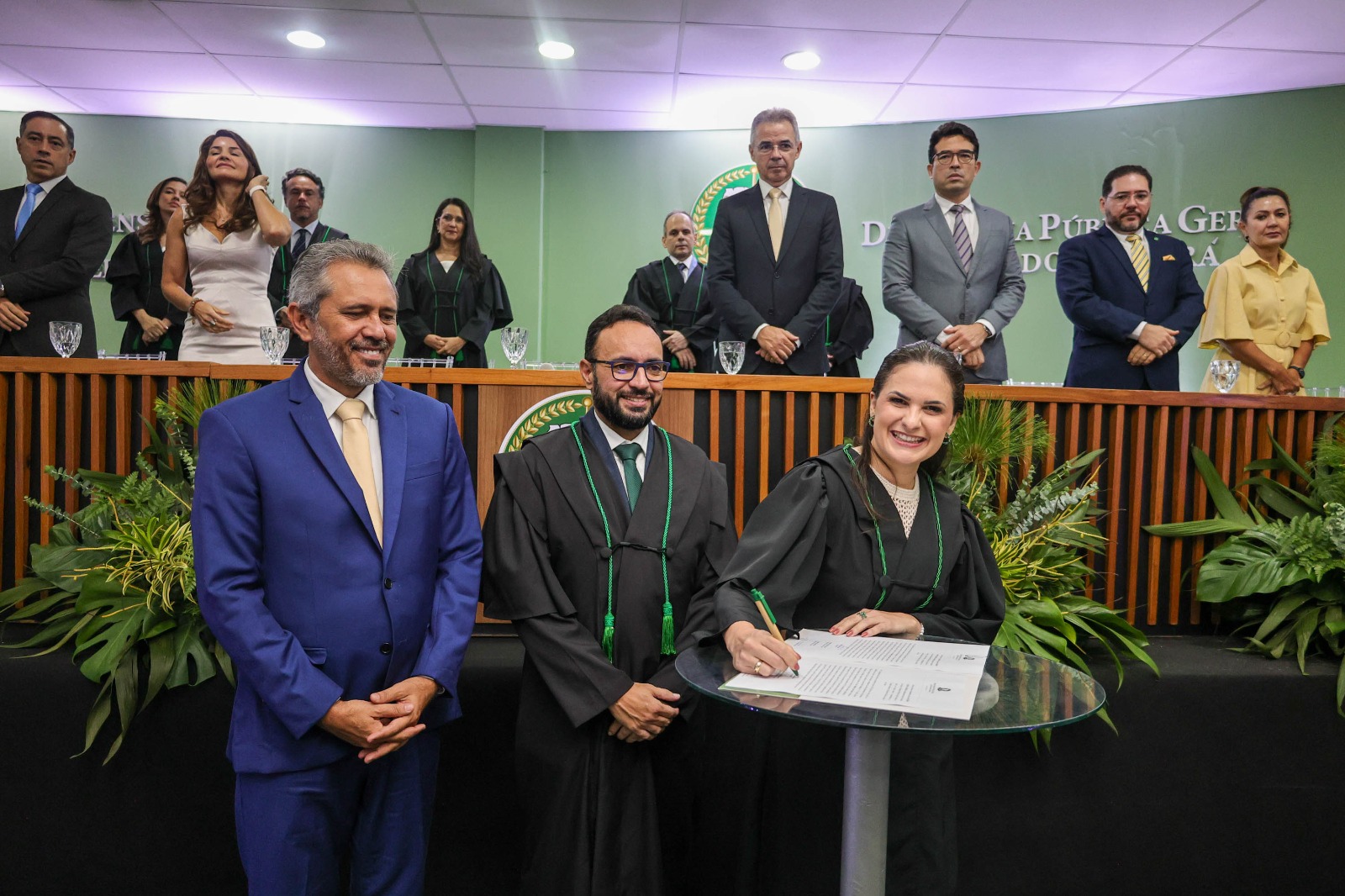 Sâmia Farias é empossada para novo mandato e diz: “o sentido da Defensoria está nas pessoas”