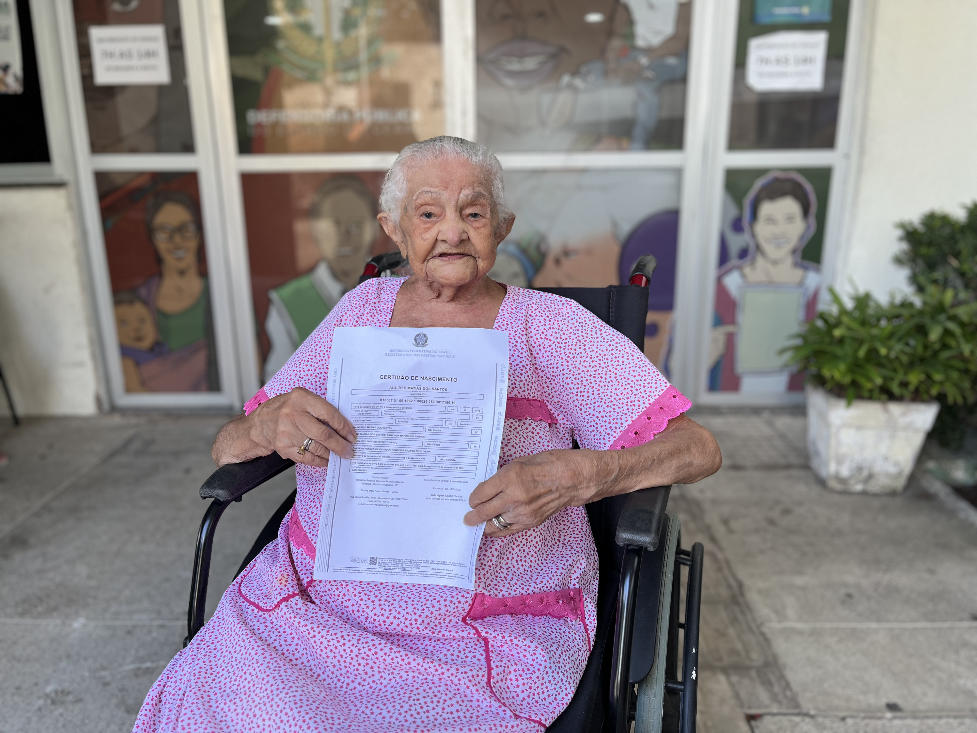 Aos 107 anos, ela prova que acesso à cidadania também é sobre dignidade, fé e permanência