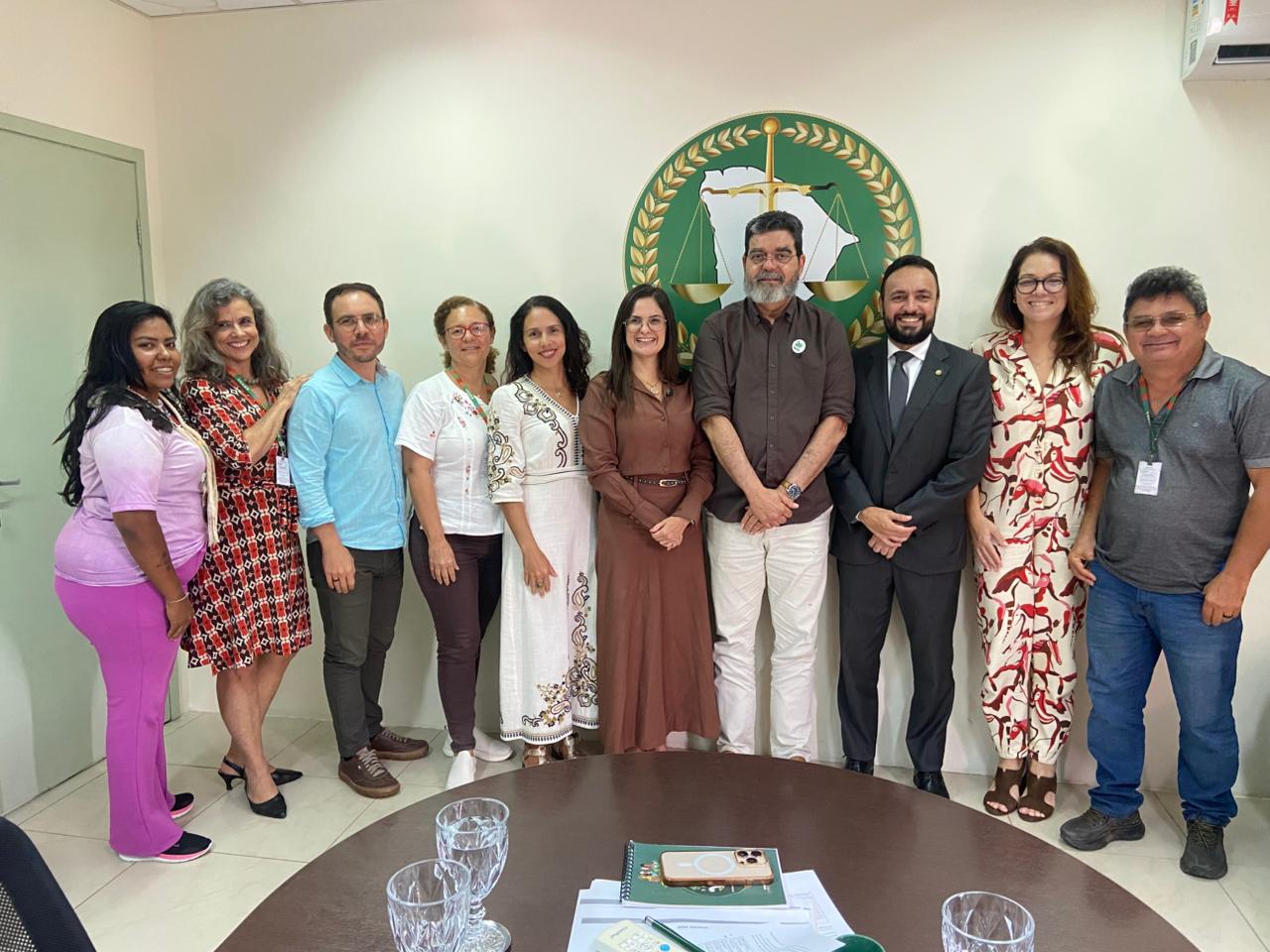 Defensoria Geral e Idace debatem ações estratégicas em defesa dos Povos e Comunidades Tradicionais do Ceará