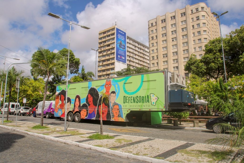 Acesso à justiça: Defensoria realiza mutirão de atendimento na Praça José de Alencar nesta sexta (22)