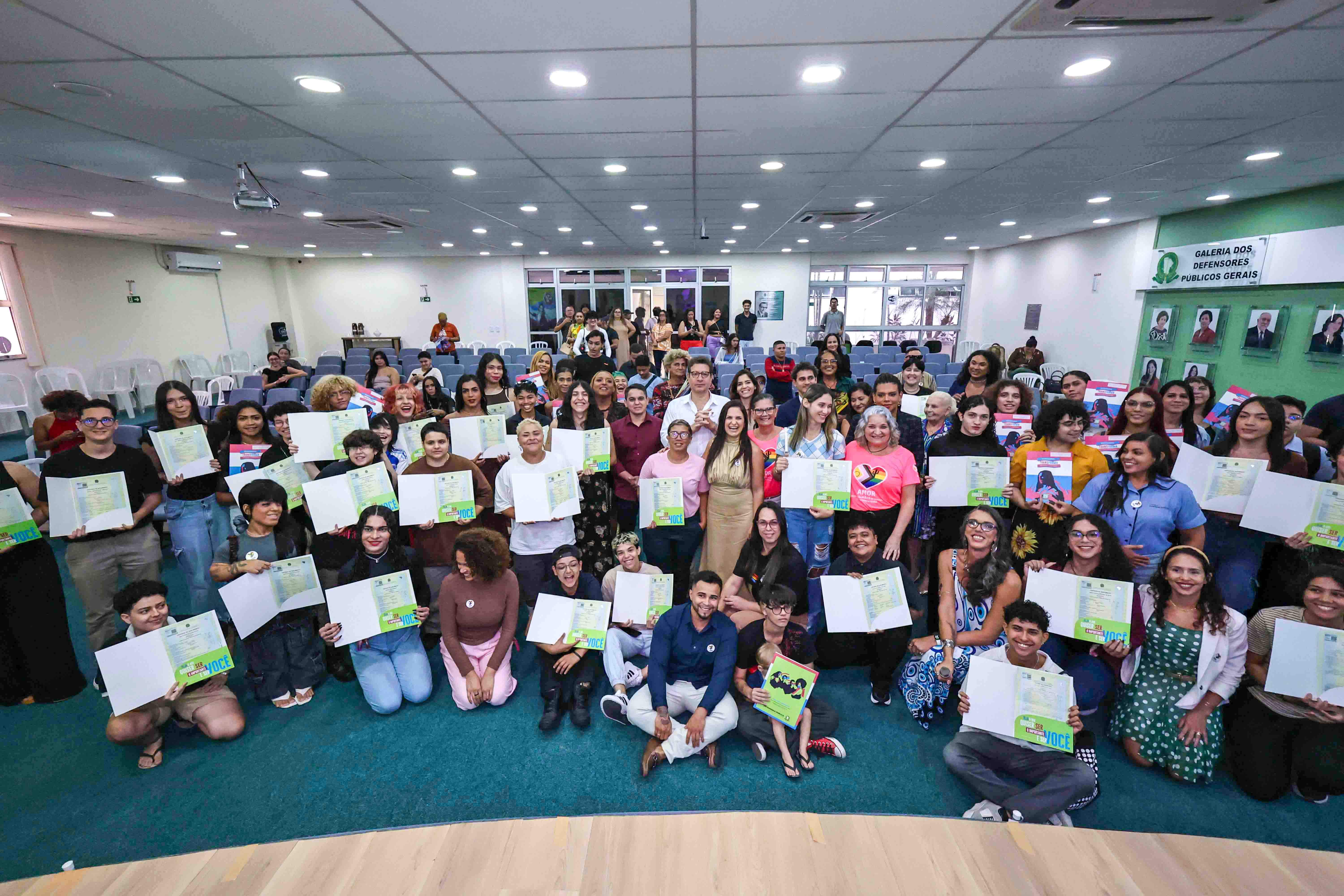 Mutirão Transforma garante reconhecimento de identidade a 71 pessoas trans e travestis em Fortaleza