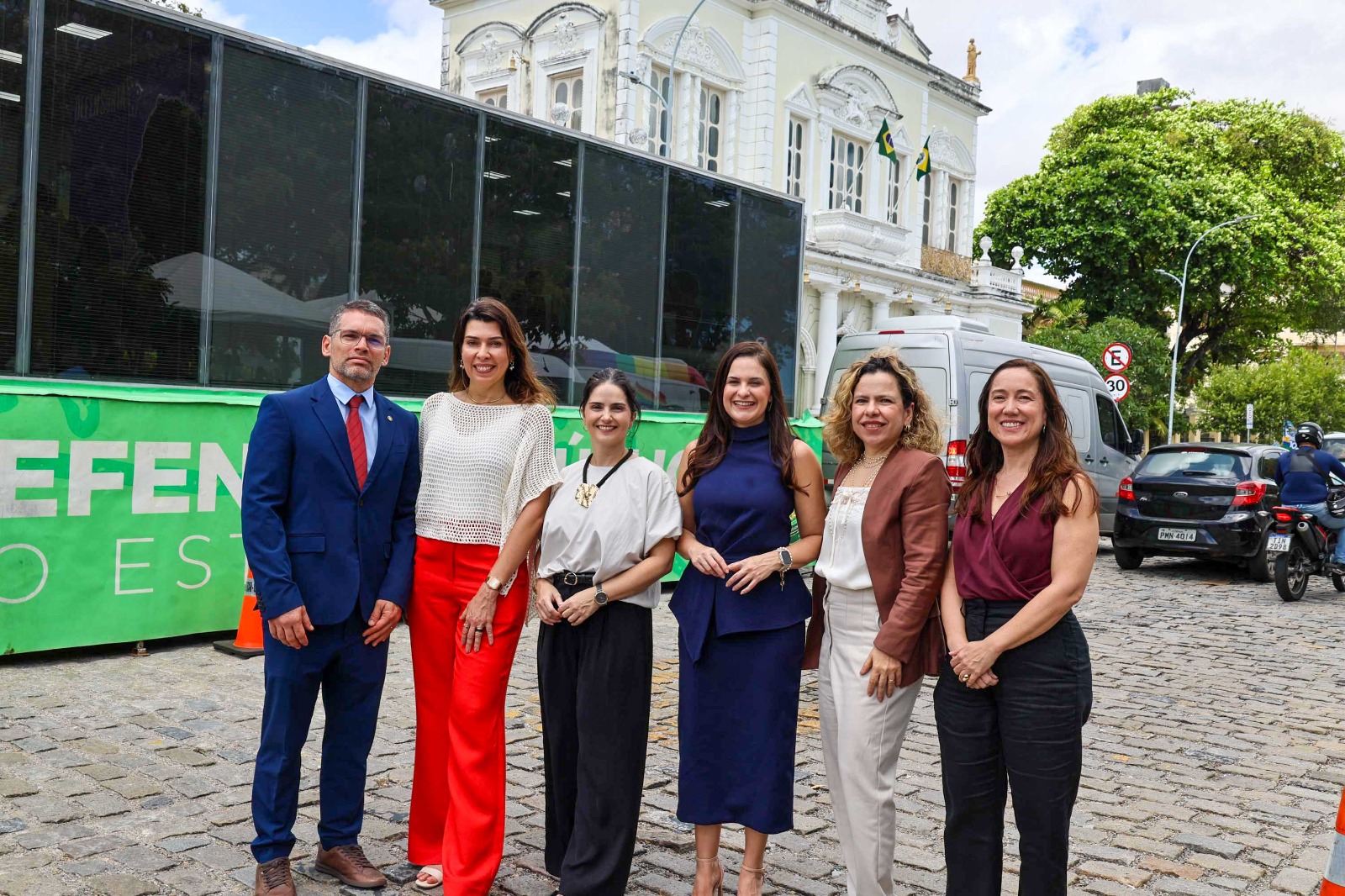 Defensoria leva orientação contra fraudes e realiza 140 atendimentos no Centro de Fortaleza